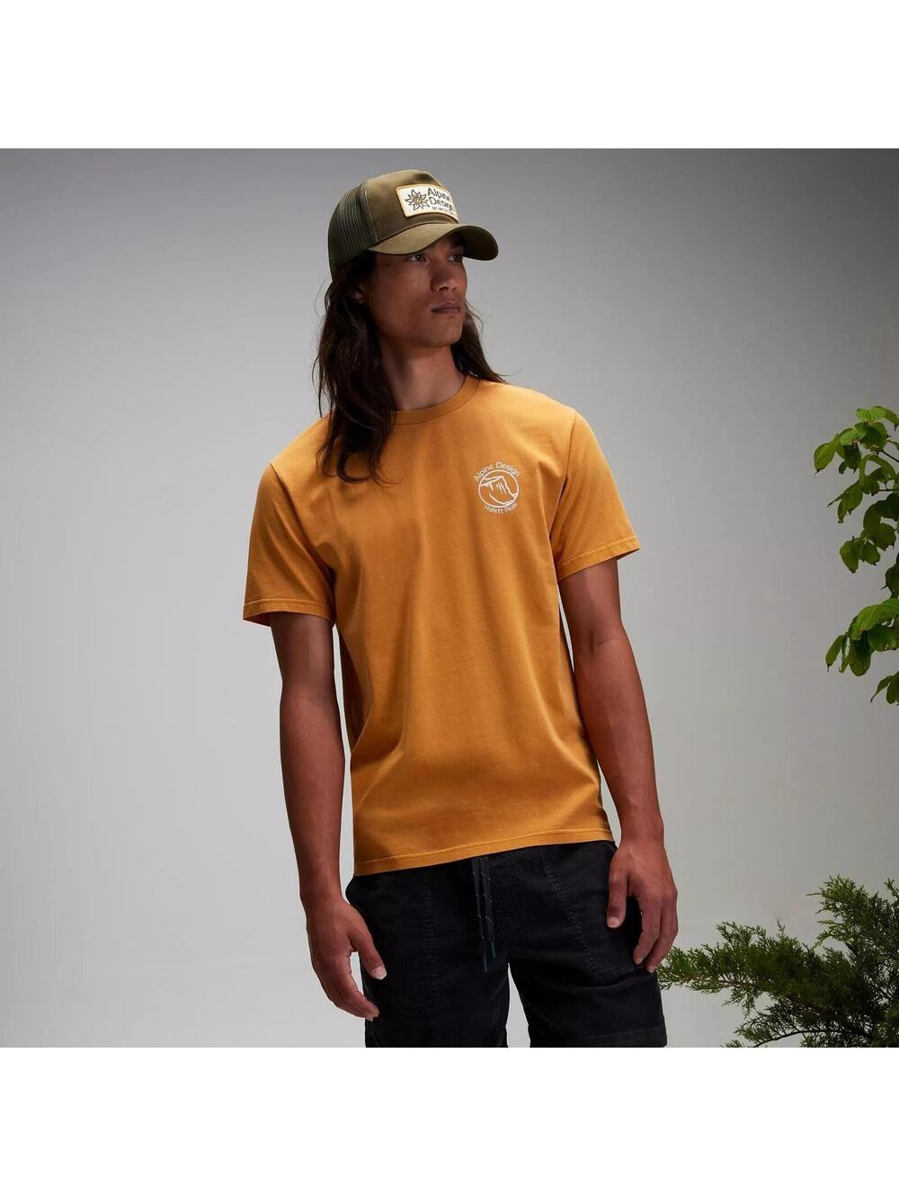 Alpine Design Men S Short Sleeve Graphic T-Shirt  Small  Golden Honey